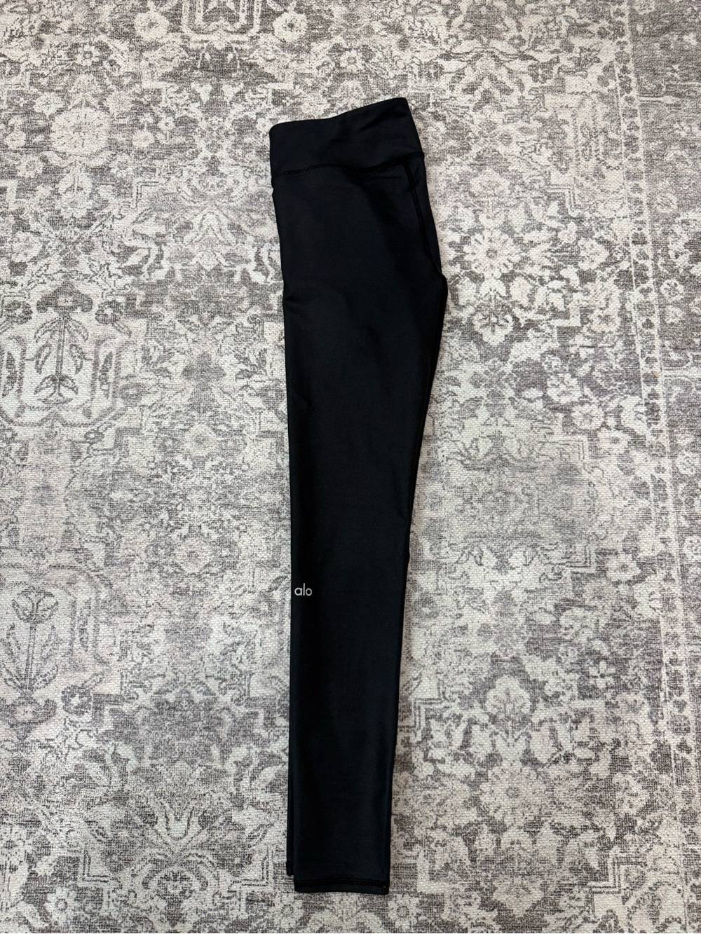 Alo Yoga Airlift Leggings - Picture 3 of 5